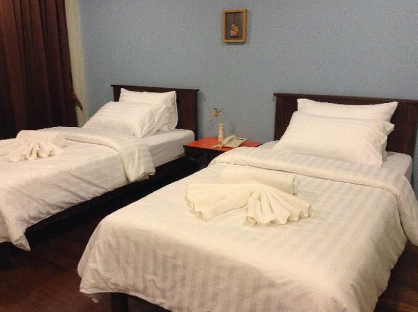 Mango Bedroom Inn Банкок Екстериор снимка